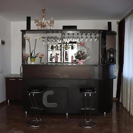 Pensiunea Maria Tania - Restaurant Mioveni Екстериор снимка